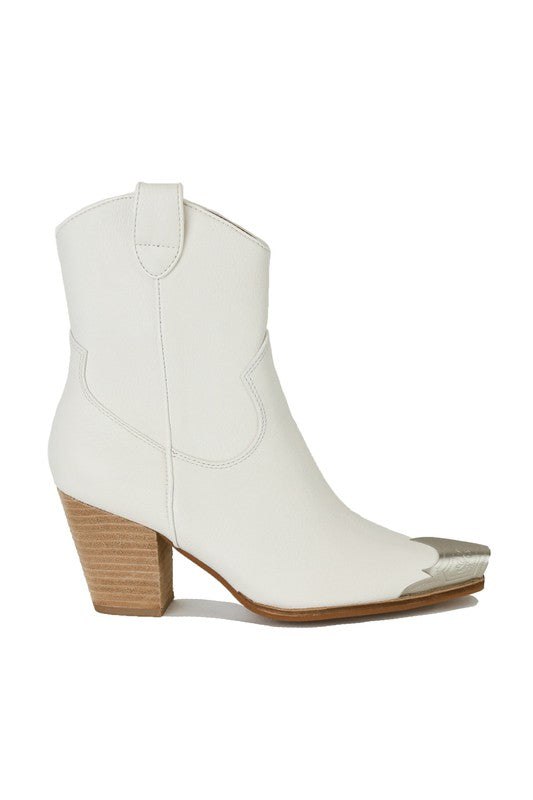 White Dakota Silver Toe Boots